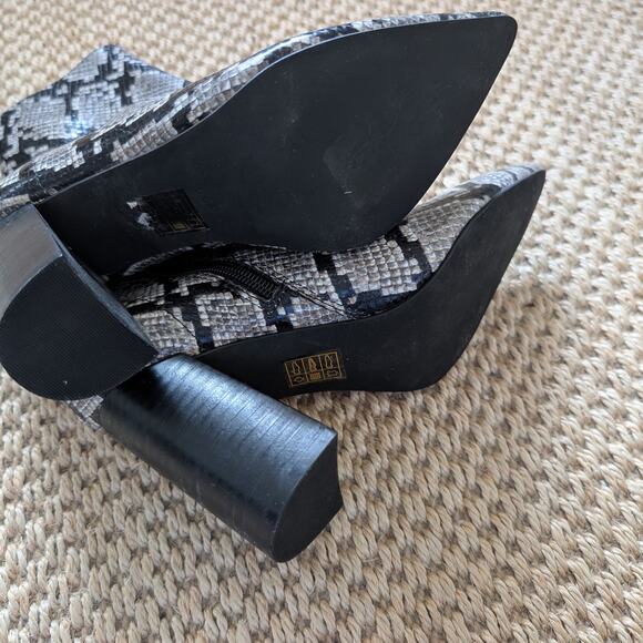 JEFFREY CAMPBELL Raven Women's Ankle Boots‎ Pointed Toe Snakeskin Size 5.5 NWOB - Picture 7 of 9